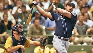 2002 - JASON GIAMBI (New York Yankees): In seiner ersten Saison in Pinstripes setzte sich der "Giambino" gegen Sosa im Finale mit 7:1 durch - insgesamt waren es 24 Dingers