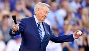 Extra-Applaus gab es für die lebende Dodgers-Legende Vin Scully. Der 89-Jährige hatte von 1950 (!) bis 2016 die Dodgers-Spiele kommentiert und durfte in Spiel 2 den First Pitch ausführen