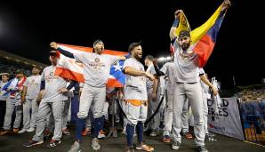 Die Spieler zeigten Stolz die Flaggen ihrer Heimat wie etwa Carlos Correa aus Puerto Rico (l.)