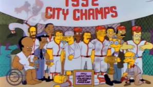 Am Ende stand ein legendäres Mannschaftsfoto mit der Meistertrophäe ... und einem immer noch bewusstlosen Homer. Doch keine Sorge, Homer geht es wieder gut!