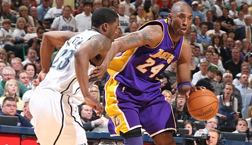 Kobe Bryant (r.) wurde 1996 von den Charlotte Hornets gedraftet