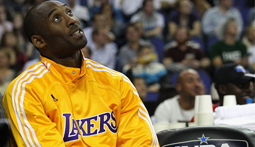 Lakers-Star Kobe Bryant wurde bereits zum dritten Mal an seinem rechten Knie operiert