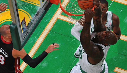Shaquille O'Neal fand sich in seinem ersten Spiel für die Boston Celtics gleich bestens zurecht