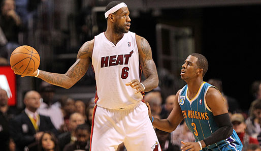 Chris Paul (r.) kann momentan nur neidisch zu LeBron James und den Miami Heat aufblicken