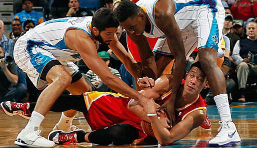 Houstons Jeremy Lin (M.) konnte die Niederlage gegen die New Orleans Hornets nicht verhindern