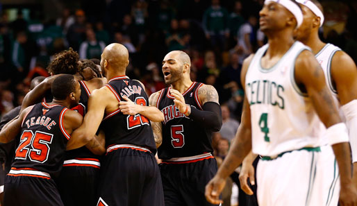 Die Chicago Bulls feiern ihren hauchdünnen Overtime-Sieg in Boston, die Celtics schieben Frust