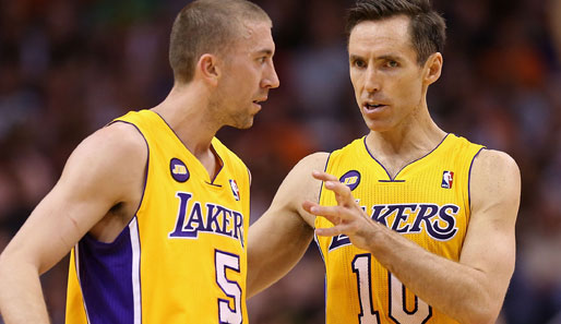 Steve Blake (l.) wird den Lakers in Spiel drei gegen die Spurs fehlen, Steve Nash ist sehr fraglich