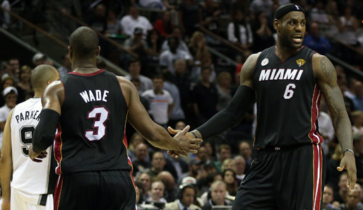 Dwyane Wade (l.) und LeBron James führten die Miami Heat zum Sieg