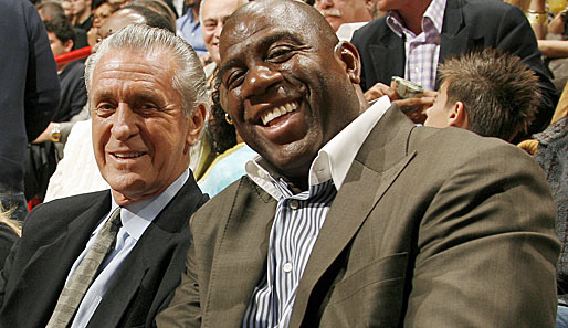 Magic Johnson (r.) spielte unter Heat-Boss Pat Riley für die Los Angeles Lakers