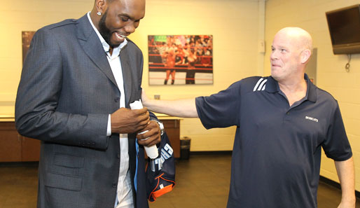 Al Jefferson und Bobcats-Coach Steve Clifford scheinen sich bereits bestens zu verstehen