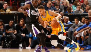Stephen Curry (r.) war gegen die Sacramento Kings nicht zu halten