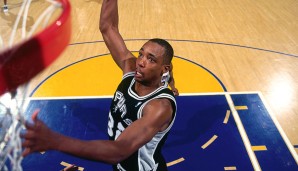 West Finals 1999, Spurs vs. Blazers: Duncan und Robinson waren die Stars, Sean Elliot eher nicht. Doch in Game 2 wurde er mit 22 Punkten zum Helden - auch, da er den Gamewinner ins Gesicht von Rasheed Wallace traf