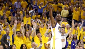 Partytime in Oakland! Kevin Durant hatte bei seiner Rückkehr in die NBA Finals in Spiel 1 jede Menge Spaß...