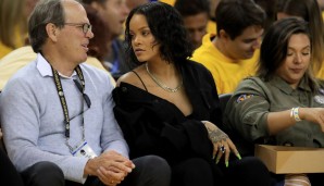 Auch Rihanna wirkte zeitweise etwas verwirrt. Sollte das jetzt nicht langsam spannend werden?