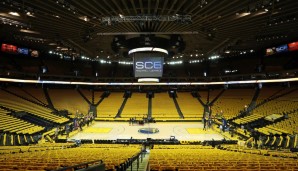 Es ist angerichtet! Die Oracle Arena in Oakland gab schon Stunden vor Tip-Off zu Spiel 2 der NBA Finals 2017 ein mehr als ordentliches Bild ab