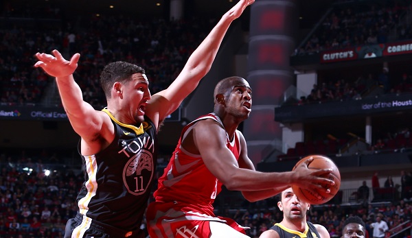 Chris Paul führt die Rockets mit 33 Punkten zum Sieg gegen die Warriors.