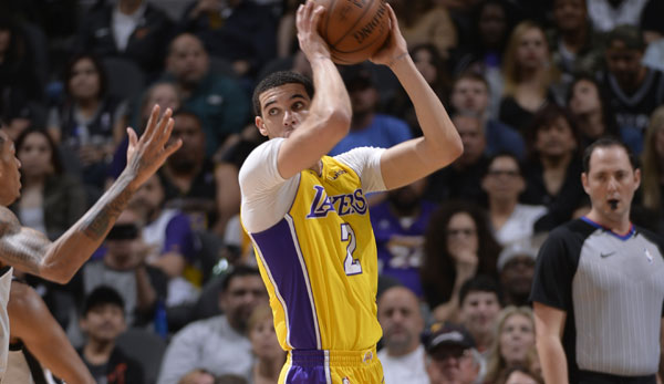 Lonzo Ball führte die Los Angeles Lakers zum Überraschungserfolg bei den San Antonio Spurs.