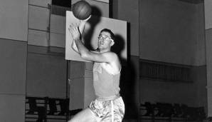 George Mikan (Minneapolis Lakers) - 61 und 35 sowie 41 und 36 im Jahr 1952