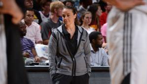 Interessanter ist aber der Umstand, dass auch eine Frau vorsprechen durfte - und zwar Spurs-Assistentin Becky Hammon. Die 43-Jährige wird immer mal wieder als erster weiblicher Head Coach in der NBA gehandelt. Traut sich womöglich Indiana?