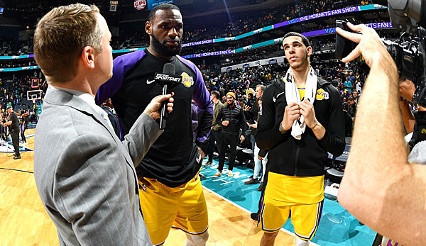 LeBron James und Lonzo Ball haben die Lakers zum deutlichen Sieg gegen die Hornets geführt.