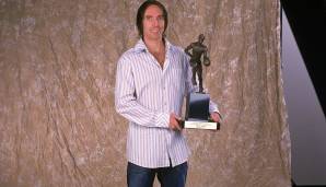 Auch Steve Nash triumphierte doppelt. Für den Titel reichte es mit den Phoenix Suns nicht, doch individuell setzte sich der Kanadier in den Jahren 2005 und 2006 die Krone auf. Starker Look btw.