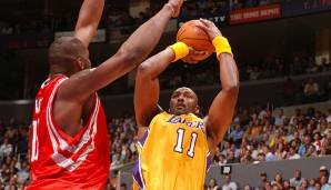 Platz 5: Karl Malone (Los Angeles Lakers), Alter: 40 Jahre, 252 Tage - 20 Punkte gegen die Houston Rockets am 1. April 2004 - 51 weitere 20-Punkte-Spiele mit 39+ Jahren.