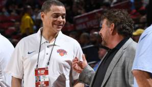 Knicks-GM Scott Perry und Besitzer James Dolan im Gespräch.