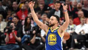 Es ist vollbracht! Die Golden State Warriors stehen zum fünften Mal in Serie in den NBA Finals. Und das liegt vor allem an der unglaublichen Serie des Stephen Curry.