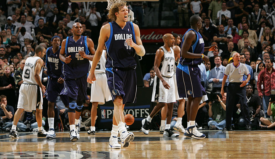 Zwei Teams mit 60 Siegen in der Regular Season - Mavs vs. Spurs in der zweiten Playoff-Runde 2006 war ein Duell der Schwergewichte. Heute vor 15 Jahren gewannen Dirk und Co. Game 7! SPOX wirft einen Blick auf die mit Hall-of-Famern gespickten Kader.