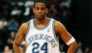Der Dreierspezialist. Führte ein Jahr später die Liga mit einer unfassbaren Quote von 49,1 Prozent an. War Anfang der 90er Teil der Knicks-Teams, die MJs Bulls vor Probleme stellten. 2001 wurde Davis dann nach Washington getradet.