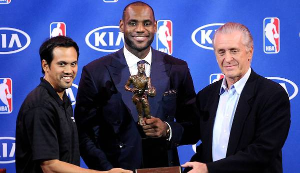 LeBron James gewann 2013 im Trikot der Miami Heat die MVP-Trophäe.