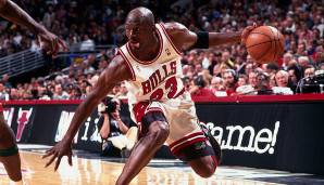 Platz 1: Michael Jordan (Chicago Bulls, 1995/96) - Overall-Rating: 99 (Dreier: 89, Dunk: 95).