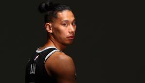 Lin war keines davon. Er startete gut und verletzte sich schwer. In zwei Jahren machte er nur 37 Spiele und wurde nach Atlanta getradet. Kämpft inzwischen in der G-League um eine weitere Chance in der NBA.