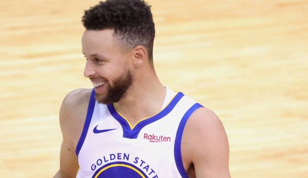 Nba News Erste Gesprache Um Vertragsverlangerung Zwischen Golden State Warriors Und Stephen Curry Fortsetzung In Der Offseason