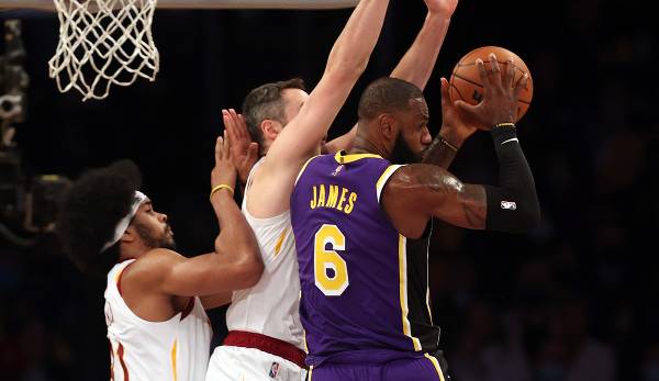 LeBron James rettet die Los Angeles Lakers bei seiner Rückkehr vor einer weiteren Pleite.