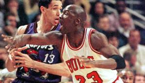Platz 6: MICHAEL JORDAN (1984-1993, 1995-1998, 2001-2003) - 9 Nominierungen (9x First, 1x DPOY) - Teams: Bulls, Wizards