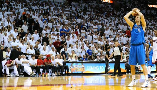 Darf bald wieder in der NBA ran: Dirk Nowitzki von den Dallas Mavericks