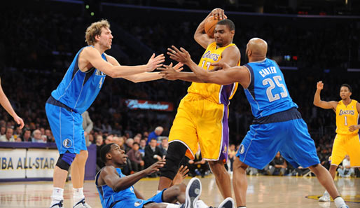 Dirk Nowitzki (l.) und die Dallas Mavericks mussten sich den Lakers geschlagen geben