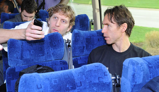 Zwei Freunde - bald wieder vereint? Dirk Nowitzki und Steve Nash beim All-Star-Game 2012