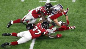 Meiste First Downs in einem Spiel: 37. Die New England Patriots schafften 37 First Downs bei ihrem historischen Comeback-Sieg in Super Bowl LI gegen die Atlanta Falcons.