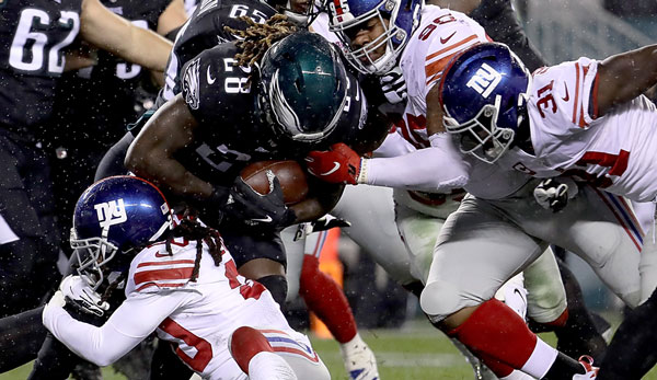 Die Philadelphia Eagles setzten sich in einem zähen Kampf gegen die New York Giants durch.
