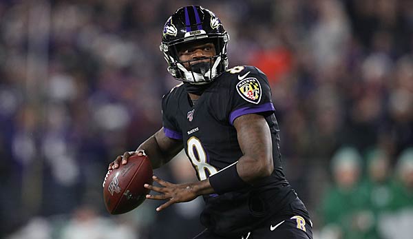 Lamar Jackson und die Baltimore Ravens haben sich für die erste Woche der NFL-Playoffs ein Freilos gesichert.