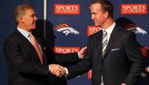 Peyton Manning (r.) wurde von John Elway (l.) zu den Denver Broncos geholt.