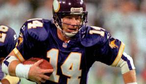 Johnson war der Neuntrunden-Draftpick der Vikings im Jahr 1992 und gab sein NFL-Debüt 1994, nachdem er als 3. QB hinter Rich Gannon und dessen Backup Sean Salisbury nie zum Zug kam.