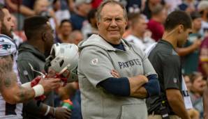 HEAD COACH: Bill Belichick. Alternativlos! Der "Hoody" ist seit 2000 im Amt und hat seither mehr Spiele bestritten und gewonnen als jeder andere Coach in der NFL. Zudem hat niemand sonst als Head Coach sechs Super Bowls - drei in den 2010s - gewonnen.