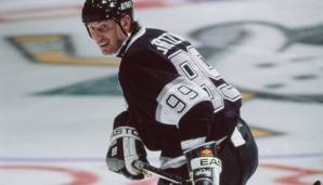 WAYNE GRETZKY (19.10.1988 zu den Edmonton Oilers): Gretzkys Trade zu den Los Angeles Kings war ein Schock für ganz Kanada, die Abneigung der Fans richtete sich jedoch eher gegen Oilers-Owner Peter Pocklington als gegen Gretzky.