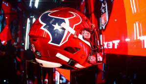 HOUSTON TEXANS: Die Texans gibt es seit 2002 und ihre Helme waren bisher immer dunkelblau. In diesem Jahr versuchen sie mal etwas Neues - "Battle Red"!