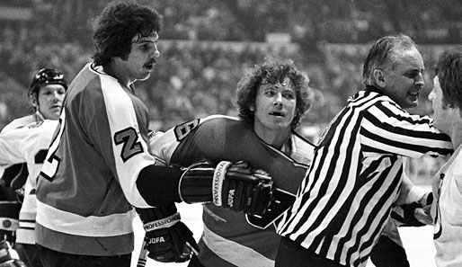 Der Don: Bobby Clarke (M.) spielte von 1969 bis 1984 für die Philadelphia Flyers