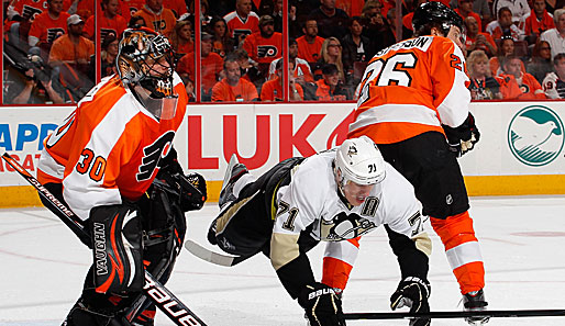 Die Philadelphia Flyers brachten Evgeni Malkin (M.) und seine Pens in Runde eins der Playoffs zu Fall