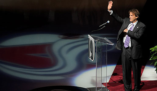 Joe Sakic und drei ehemalige Kollegen werden in die Hall of Fame der NHL aufgenommen
